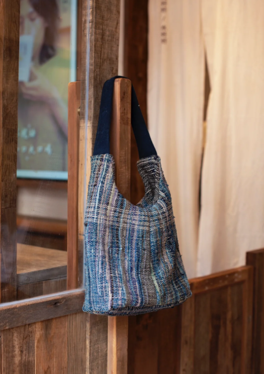 10 Suepla Aurora Indigo Dyed Shoulder Bag
